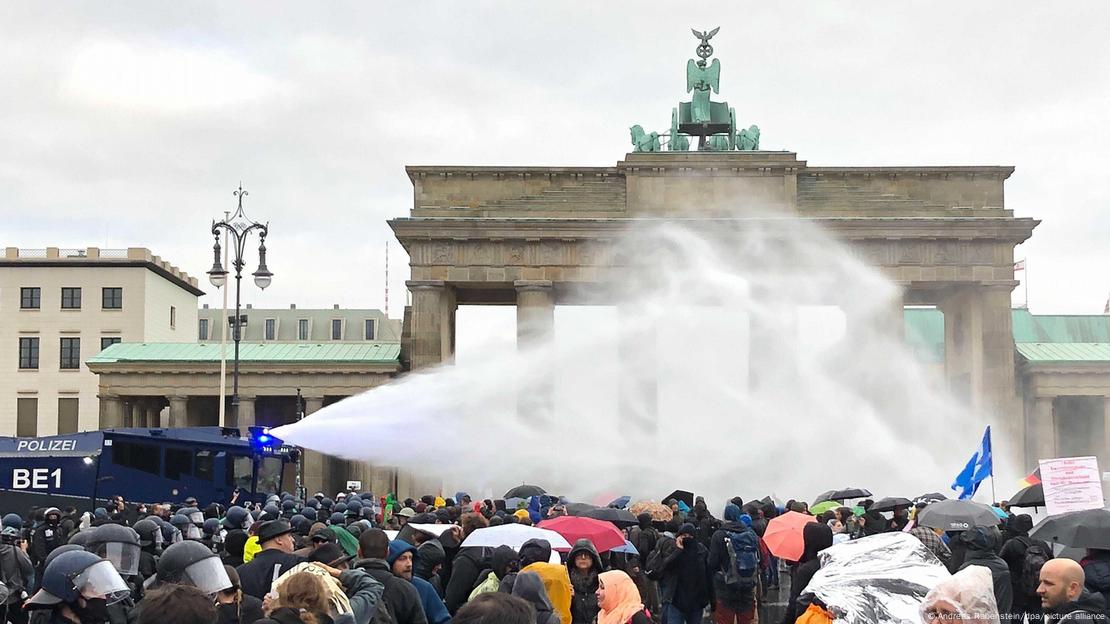 Protesto contra medidas do governo da Alemanha para conter a pandemia