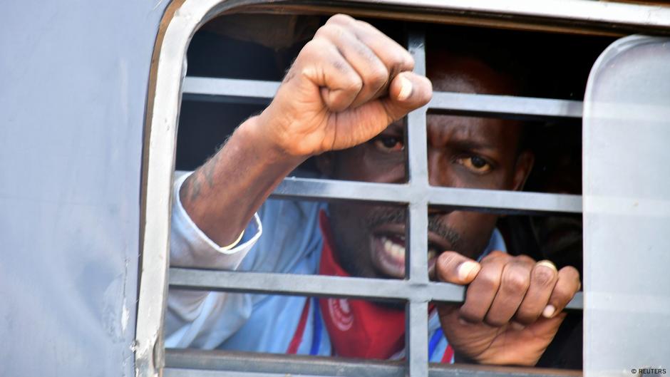 Uganda: Bobi Wine Freed On Bail After Deadly Protests – DW – 11/20/2020