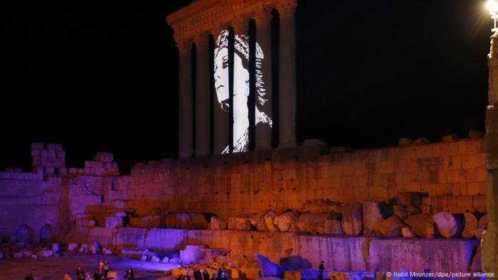 image of Fairuz kights colums of structures in Ballbek