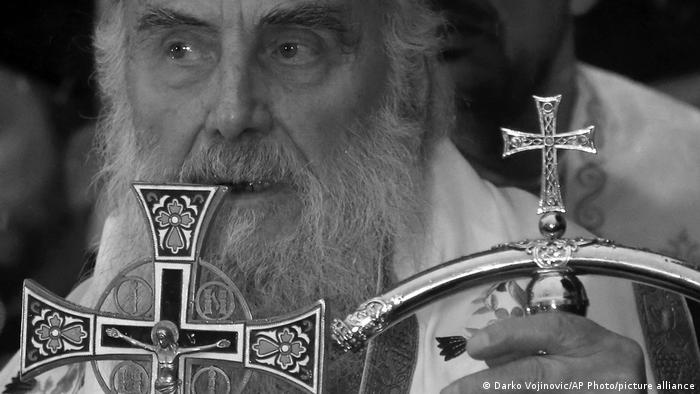 Serbien Patriarch Irinej SW