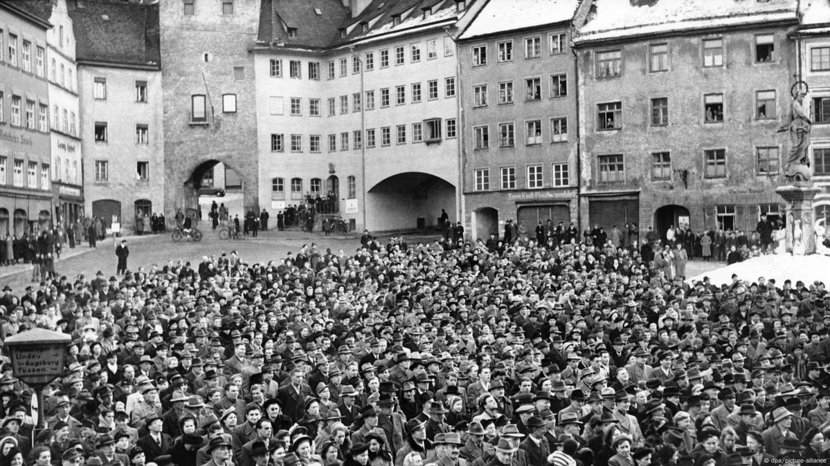 Germany, 1951: Solidarity With Nazi Mass Murderers – DW – 01/06/2021