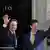 Novi britanski premijer David Cameron (lijevo) i njegov zamjenik Nick Clegg ispred rezidencije britanskog premijera