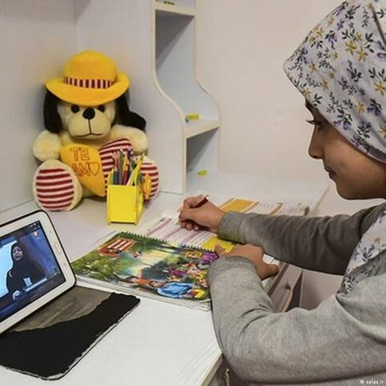 خبرگاه؛ "تصمیم حاکمیتی"؛ ادامه تعطیلی مدارس در ایران – DW – ۱۴۰۳/۱۲/۸