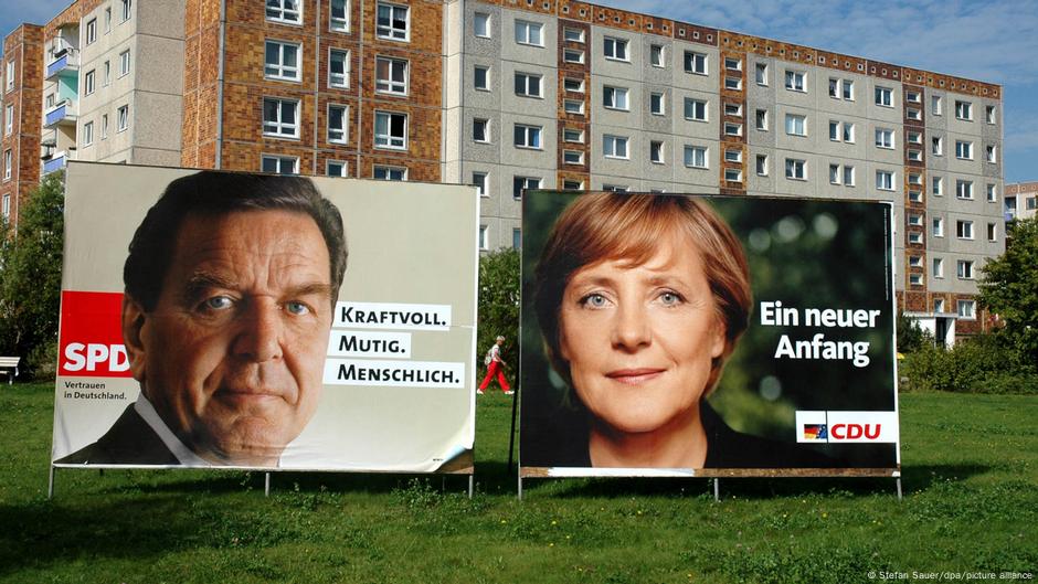 Bilbordi sa fotografijama socijaldemokratskog kancelara Gerharda Šredera i kandidatkinje Demohrišćana za kancelarku Angele Merkel tokom izborne kampanje 2005. godine