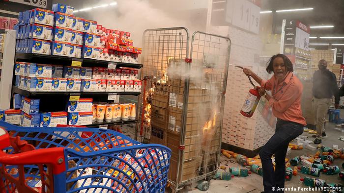 Brasilien Sao Paolo | Protest nach Tod durch Sicherheitspersonal im Supermarkt