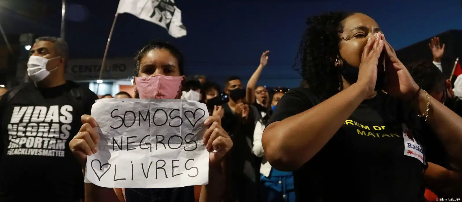 Negros t&ecirc;m 49% mais chance de serem assassinados no Brasil