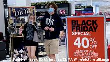 24.11.2020
November 24, 2020, Orlando, Florida, United States: Shoppers wearing face masks walk past a Black Friday sale sign in a store at The Mall at Millenia as merchants prepare for one of the busiest shopping days of the year. Many retailers have started their holiday sales early this year because of the pandemic, hoping to reduce the number of people unsafely crowding into stores on the day after Thanksgiving. (Credit Image: © Paul Hennessy/SOPA Images via ZUMA Wire |