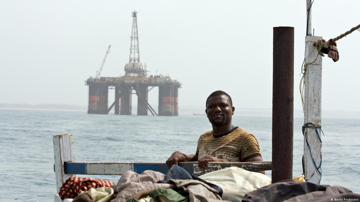 Oil Promises Ghana’s Dreams of Black Gold DW 11/10/2020