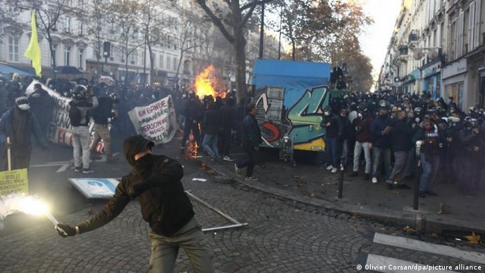 Frankreich Protest gegen das neu verabschiedete Sicherheitsgesetz in Paris
