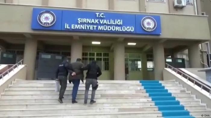 Gözaltına alınanların emniyetteki sorgusu sürüyor 