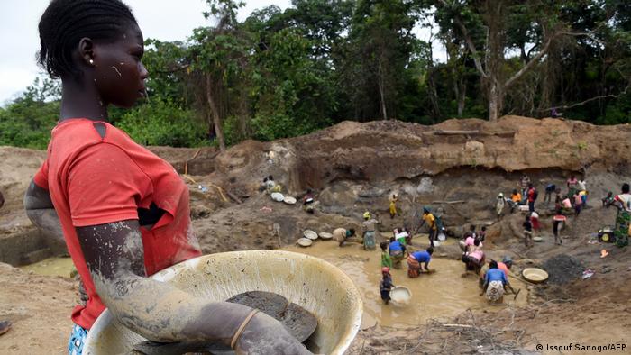 Mine d'or artisanale en République centrafricaine.
