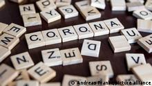 DEU/Deutschland, 07.04.2020, Symbolfoto CORONA, Das Wort CORONA (symbolisch fuer Coronavirus / Covid-19) ist aus Buchstaben zusammengestellt.