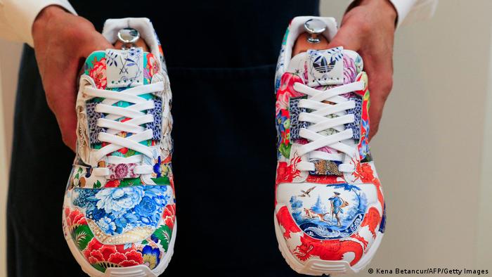 Los Adidas hechos a mano, de "porcelana" que podrían venderse por 1 millón de dólares | ACTUALIDAD | 07.12.2020