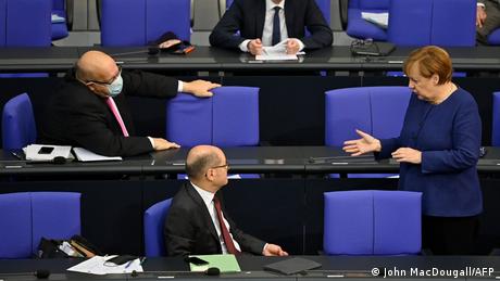 Sesión en el Parlamento alemán sobre el presupuesto. (8.12.2020).