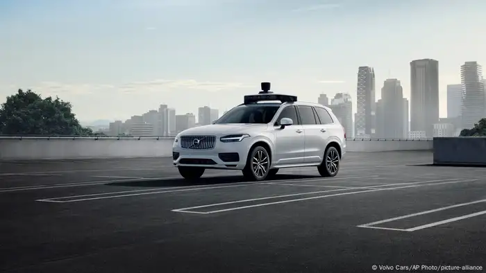 Technologie l Autonomes Fahren - selbstfahrendes Auto von Uber