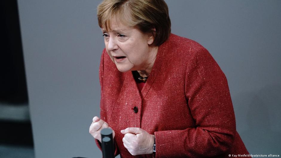 Sambil Memohon, Kanselir Angela Merkel Instruksikan Pembatasan Corona Ketat | DUNIA: Informasi terkini dari berbagai penjuru dunia | DW - Vimarsana News