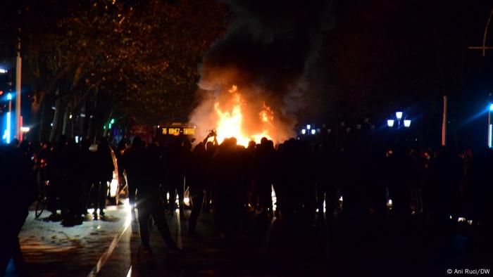 Albanien I Gewaltsame Proteste in Tirana auf Grund der Ermordung eines jungen Mannes durch die Polizei