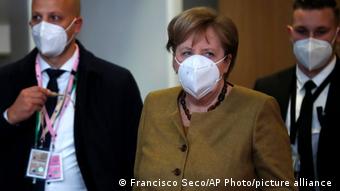 Η γερμανίδα καγκελάριος Μέρκελ είναι πάντα ιδιαίτερα προσεκτική