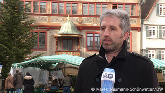 Μπόρις Πάλμερ: “Ως μαθηματικός εξέτασα τους αριθμούς, από τον περασμένο Απρίλιο, η τάση ήταν σαφής” λέει στη DW.