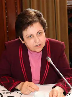 希尔琳·艾巴迪(Shirin Ebadi) 在国际民主奖颁奖会上