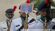 August 15, 2020, Mumbai, India: Policemen music band wearing face masks playing during the celebration..India celebrated its 74th Independence Day. It is annually celebrated on 15th August as a national holiday commemorating the nation s independence from the United Kingdom on 15 August 1947. Mumbai India - ZUMAs197 20200815_zaa_s197_002 Copyright: xAshishxVaishnavx
