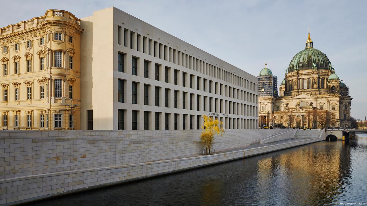 Berlin's Humboldt Forum launches – DW – 12/16/2020