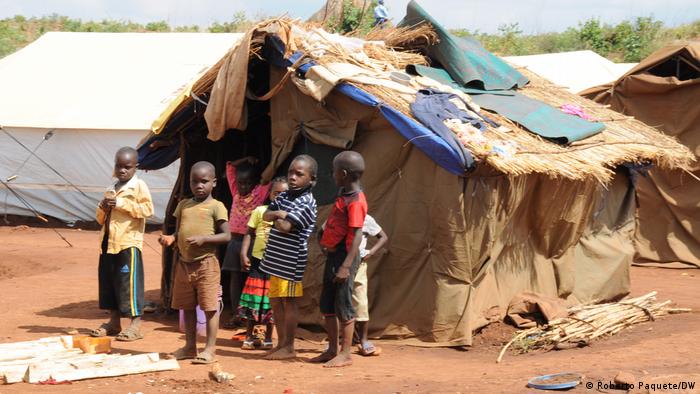 Deslocados moçambicanos que fugiram à insurgência em Cabo Delgado