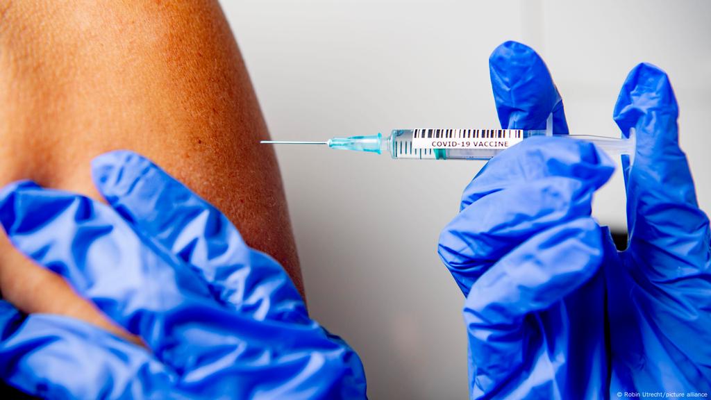 Covid Eu To Start Vaccinations On December 27 News Dw 17 12 2020