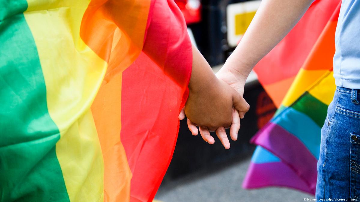 Европарламент объявил ЕС пространством свободы для ЛГБТ – DW – 11.03.2021