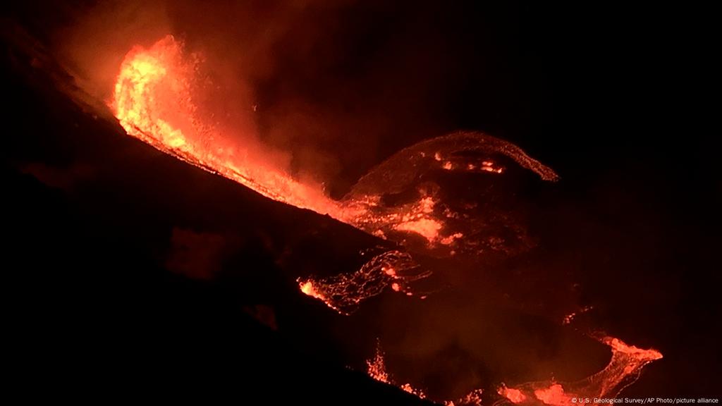 Kilauea Volcano Erupts In Hawaii News Dw 22 12