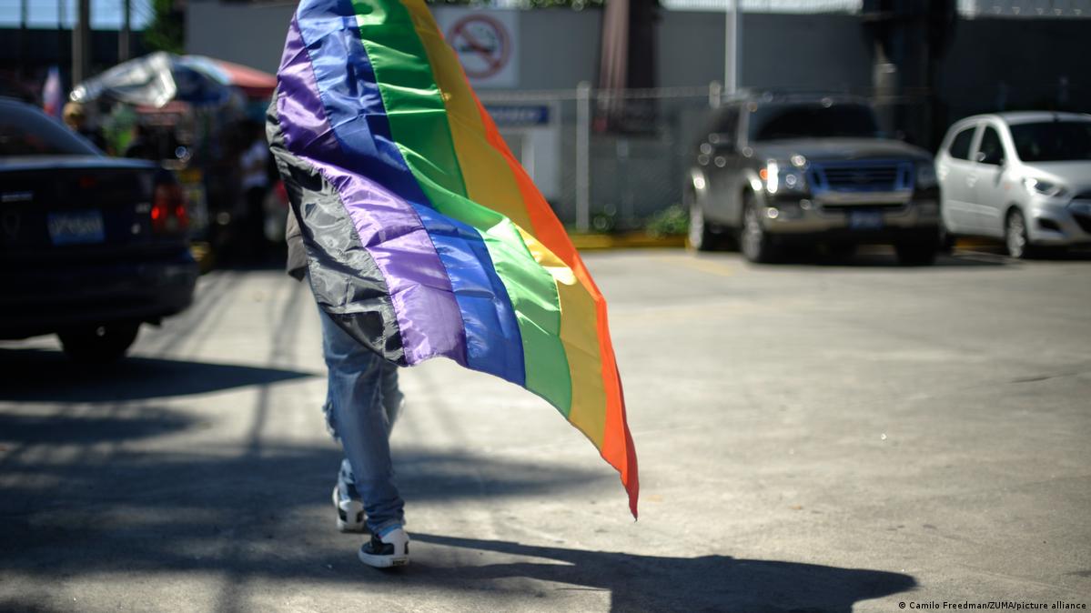 Почему сложно запретить репаративную терапию гомосексуалов – DW – 28.12.2020