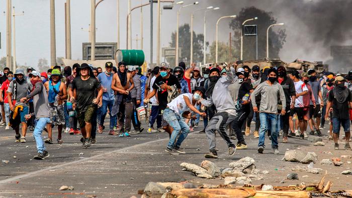 Per Tercer D A De Protestas Con Bloqueos De Carreteras Las Noticias