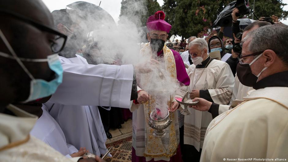 COVID dampens Bethlehem′s Christmas celebrations | All media content | DW - Vimarsana News