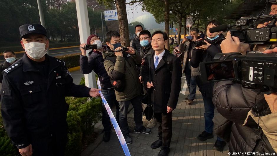 张展母亲重批法院置女儿于死地