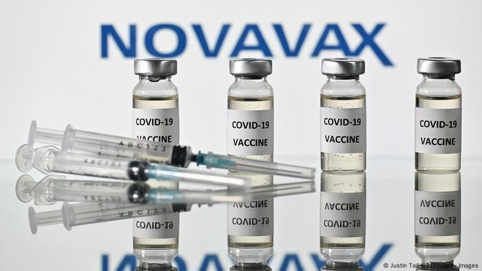 Вакцина американської компанії Novavax показала ефективність і проти британського та південноафриканського варіантів коронавірусу