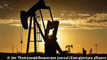 December 10, 2020, Albuquerque, NM, USA: Pump jacks in the oil fields east of Artesia, New Mexico as the sun starts to sunrise Friday, Dec. 11 , 2020. (Credit Image: © Jim Thompson/Albuquerque Journal via ZUMA Wire