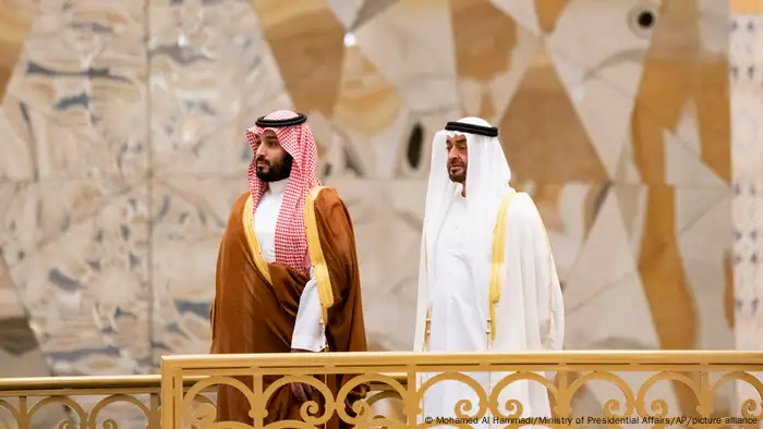 ولي العهد السعودي محمد بن سلمان مع رئيس دولة الإمارات - ولي العهد وقتها- محمد بن زايد - 27 نوفمبر 2019