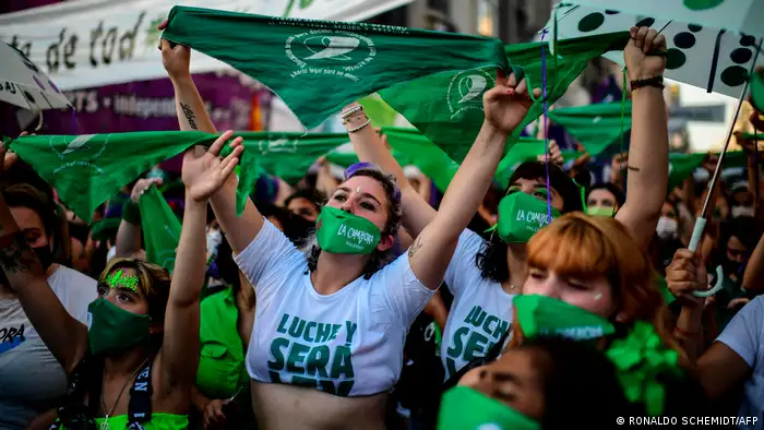 Manifestación a favor del aborto legal, seguro y gratuito en Argentina.