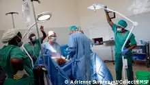 Marie Makossi, 19-years-old, is giving birth to her first child with a C-section operated by MSF staff on the 8th of December 2020. Two days earlier, she started shaking in the middle of the night. She was 8 months and 3 weeks pregnant, had been to all of her pre-natal consultations at an MSF-run clinic in the Elevage IDP site. Her boyfriend sent her to the hospital on a motorbike, scared for her life, and that of their future child. It is a pressure problem that was provoking the shakes. In that situation, it is recommended to provoke an early delivery, to reduce the stress on the baby, and not risk the mother’s life.
But on the 7th, as Marie was hospitalized, shooting started in Bambari. The hour of gunshots and mortar exchange froze the city’s activities. At the hospital, Marie’s family knew they were in security, but another problem arose: “Normally she was to have the C-section. With the shooting, the medical personal wasn’t present. They had fled home, or hadn’t come to work,” says Marie’s mother. “I was worried, stressed, but there wasn’t much I could do. I didn’t close the eyes for the whole night, as my daughter was convulsing.”
On the 8th, Marie and the baby boy survived the C-section, more complexdue to the convulsions. She was surrounded by her family, her boyfriend at her side when she regained consciousness. Both students, they had met at school and hoped to work hard for their children to have a good future.