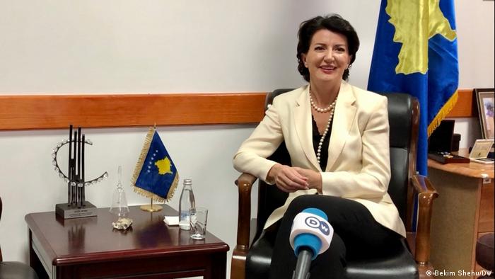 Atifete Jahjaga | ehemalige Präsidentin der Republik Kosovo | im DW Interview