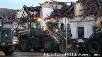 Kroatien l Nach dem Erdbeben in Petrinja - zerstörte Häuser