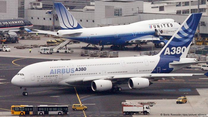 Deutschland Frankfurt Airbus A380 und Boeing 747