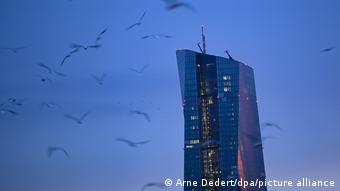 To πρόγραμμα αγοράς ομολόγων έχει ύψος 1,85 τρισ. ευρώ