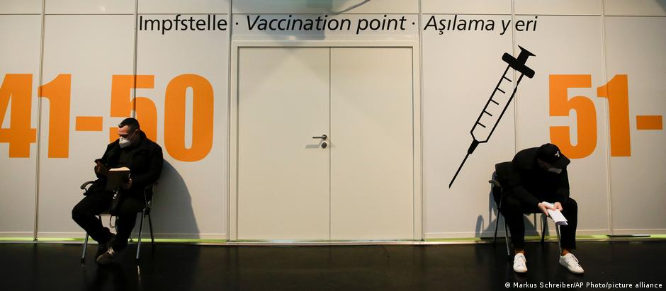 Deutschland - Impfstoffzentrum Arena Treptow in Berlin