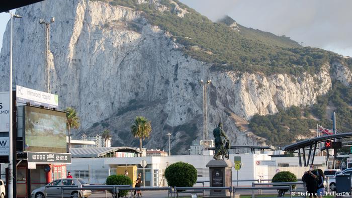 Frontera entre España y el territorio británico de Gibraltar.