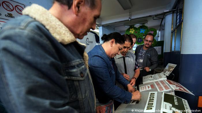 Ciudadanos votando en las elecciones de 2018 en México