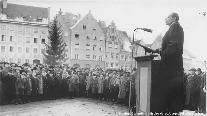 Deutschland Landsberg 1951 - Demonstration für die Aufhebung der Todesstrafe von 28 NS-Kriegsverbrechern