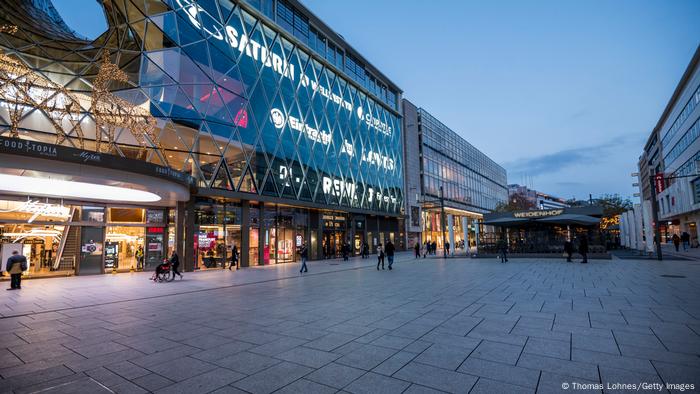 Stores stand shuttered on popular shooping street Zeil on the first day of a nationwide hard lockdown before Christmas during the second wave of the coronavirus pandemic on December 16, 2020 in Frankfurt am Main, Germany
