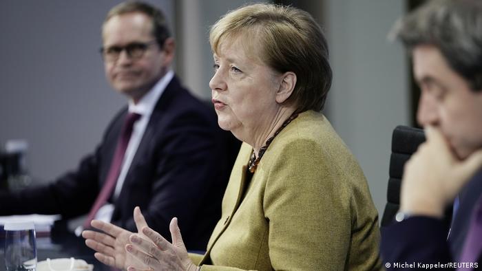 Merkel, toplantı sonrası basın toplantısı düzenledi 