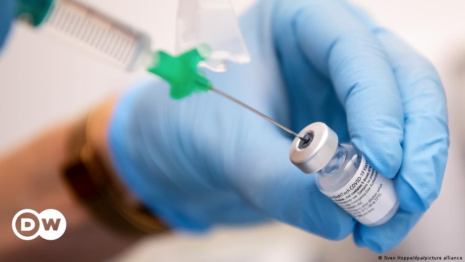 Pfizer, BioNTech reduces vaccine delivery to EU on ‘short notice’ |  Europe |  News and current affairs from across the continent DW